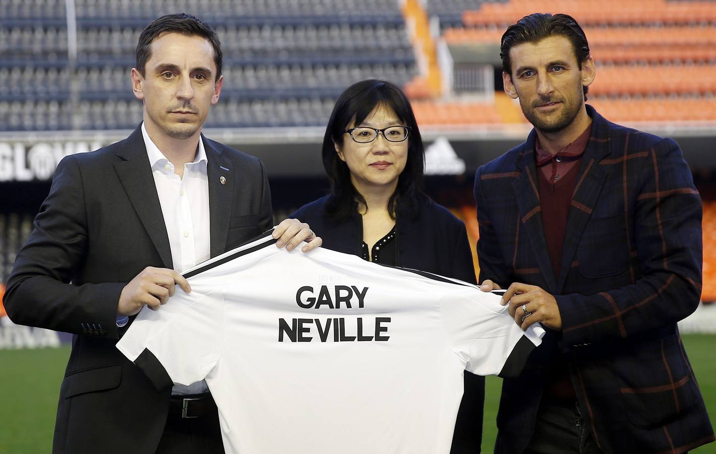 La presentación de Gary Neville como entrenador del Valencia, en imágenes