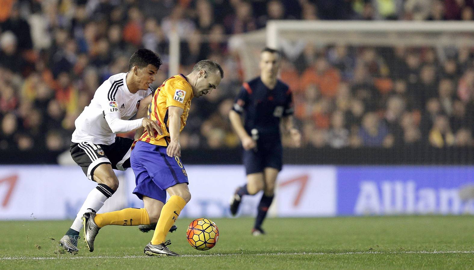 El Valencia CF vs FC Barcelona, en imágenes