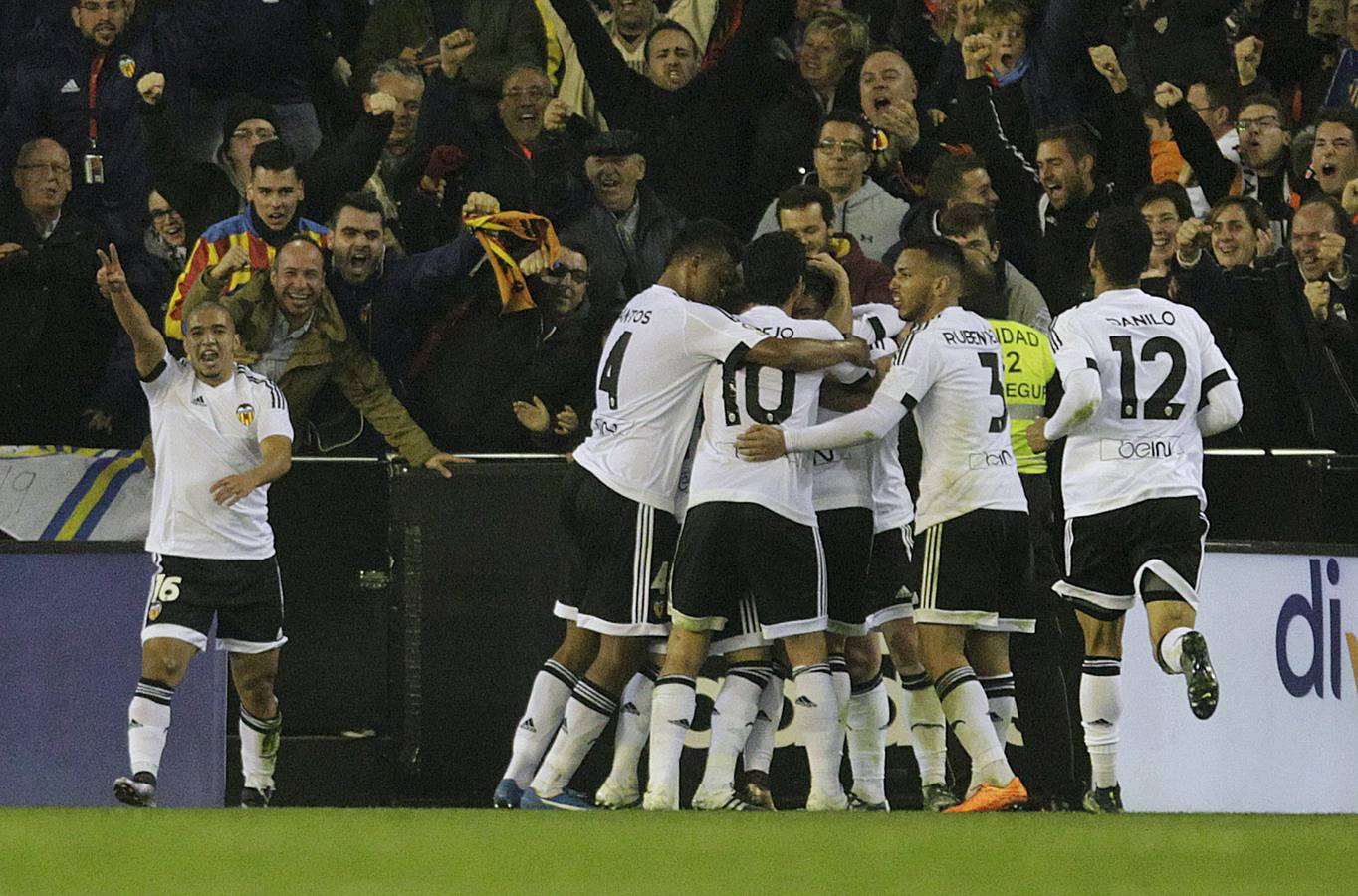 El Valencia CF vs FC Barcelona, en imágenes