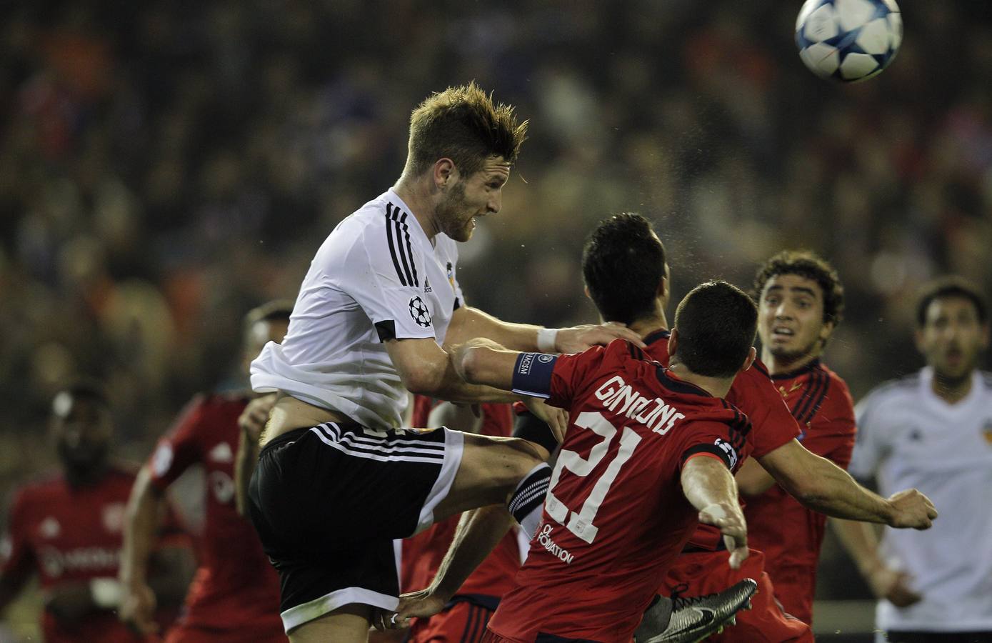 El Valencia-Olympique de Lyon, en imágenes