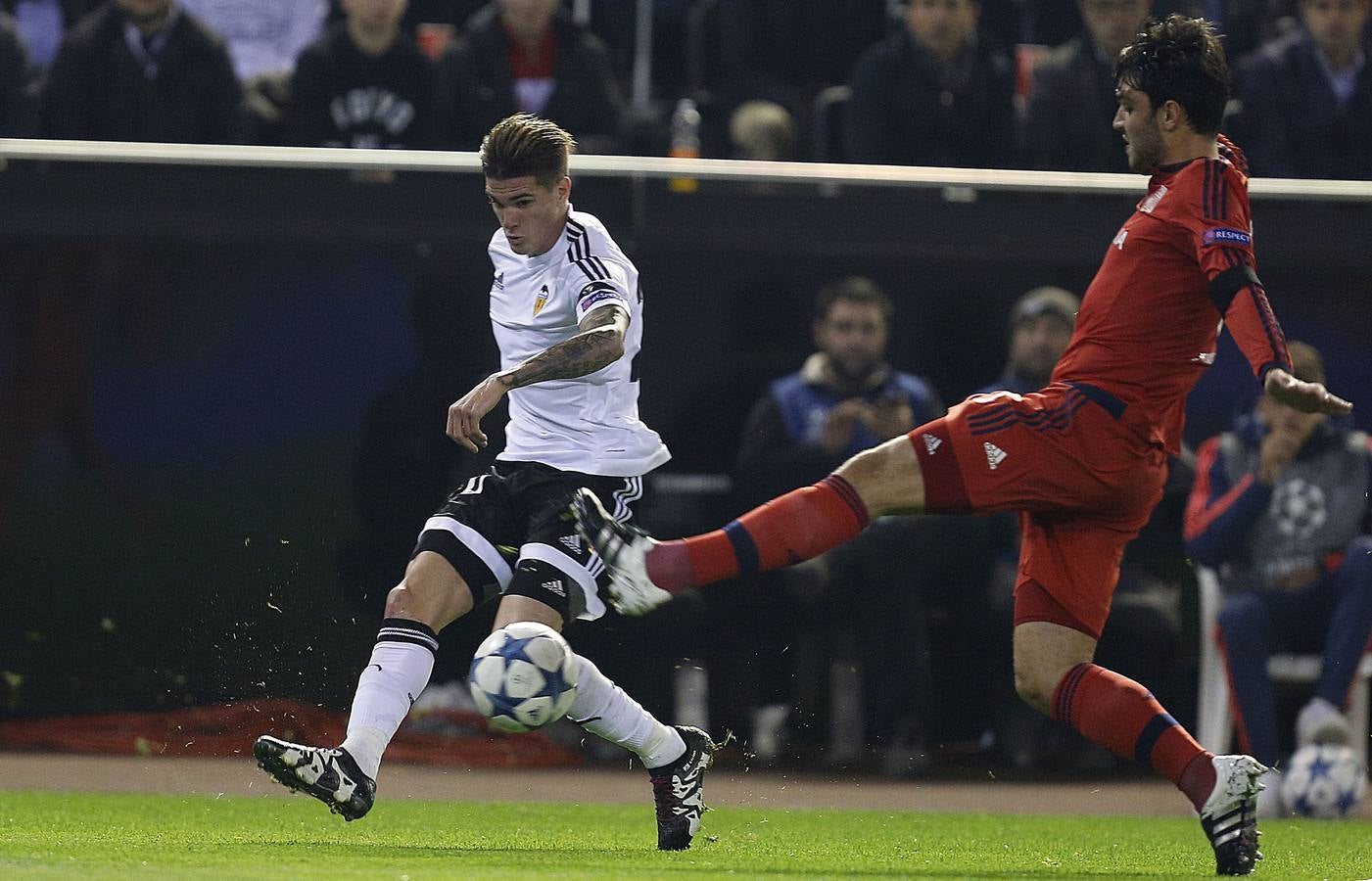 El Valencia-Olympique de Lyon, en imágenes