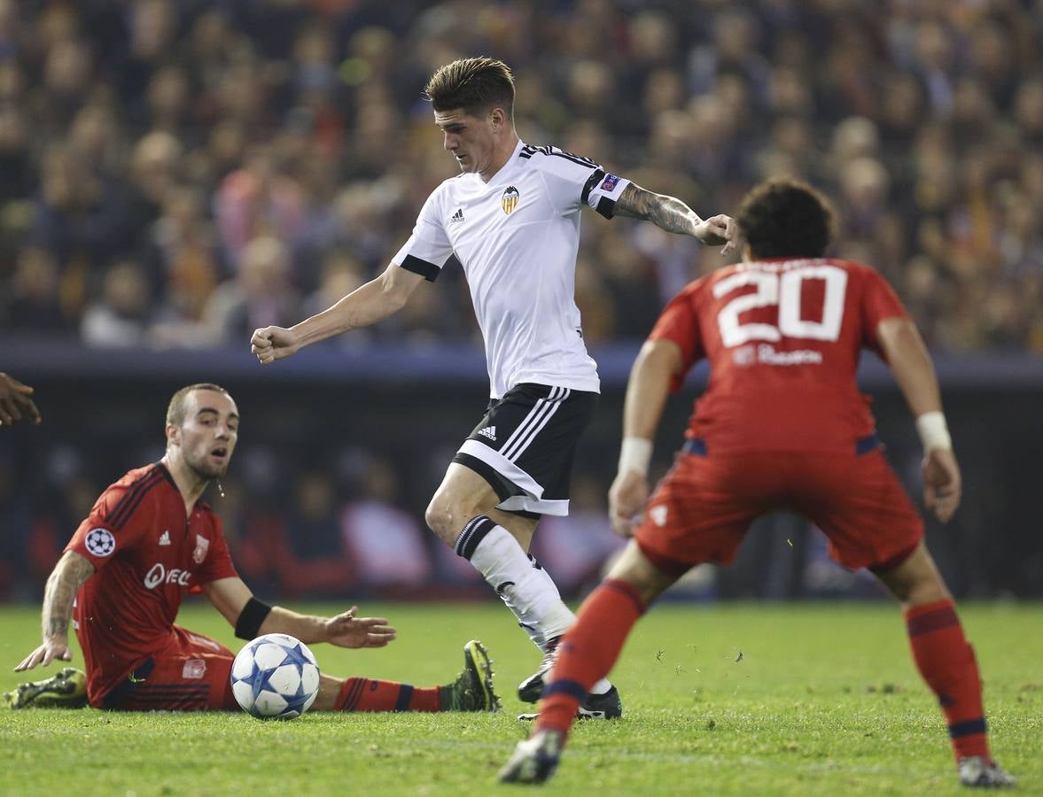 El Valencia-Olympique de Lyon, en imágenes