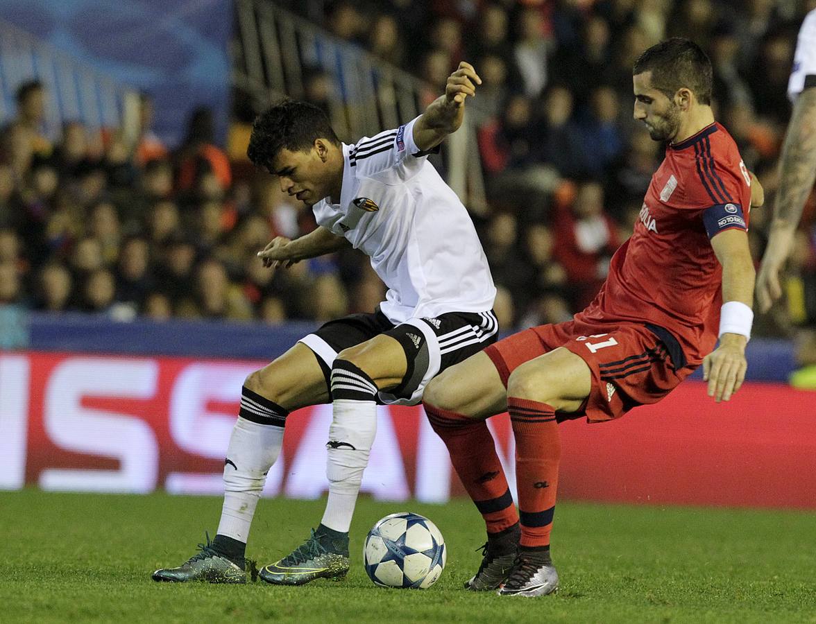 El Valencia-Olympique de Lyon, en imágenes