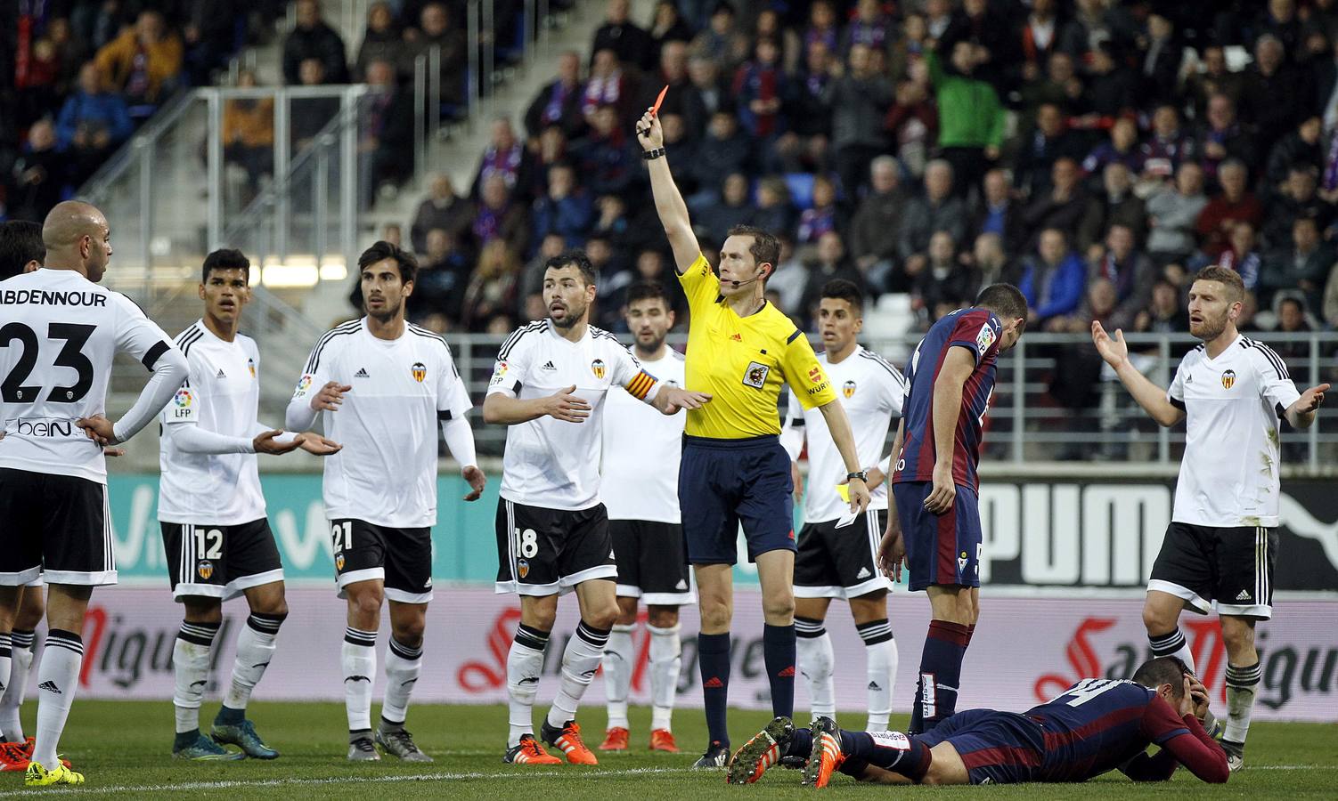 El SD Eibar vs Valencia CF, en imágenes