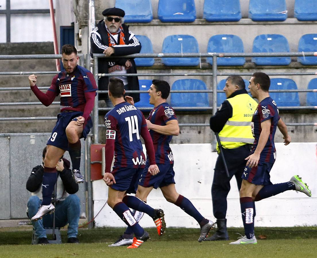 El SD Eibar vs Valencia CF, en imágenes