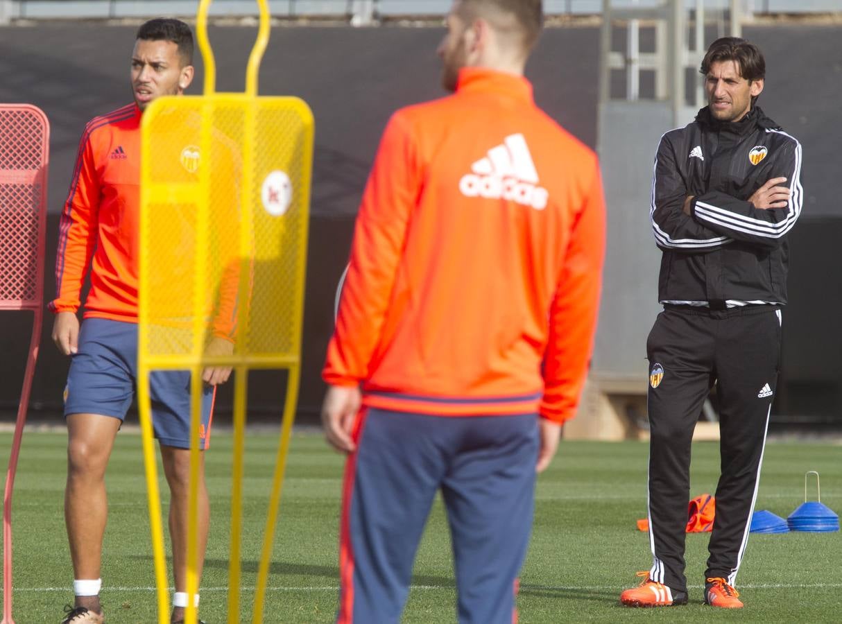 El entrenamiento del Valencia, en imágenes