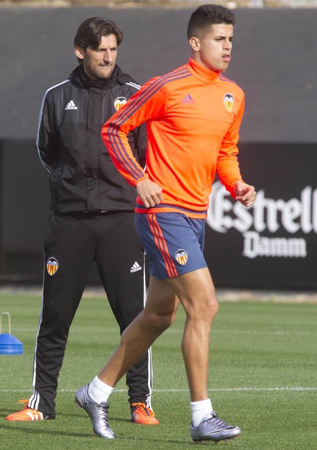 El entrenamiento del Valencia, en imágenes