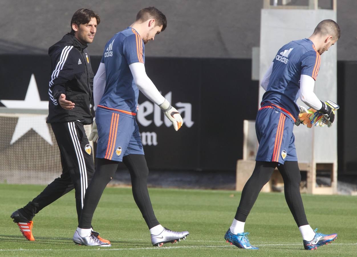 El entrenamiento del Valencia, en imágenes