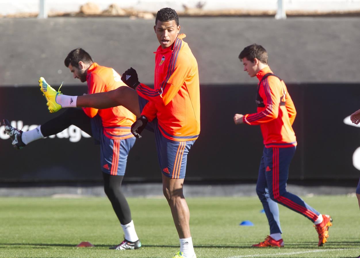 El entrenamiento del Valencia, en imágnes