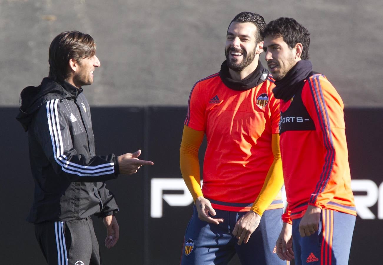 El entrenamiento del Valencia, en imágnes