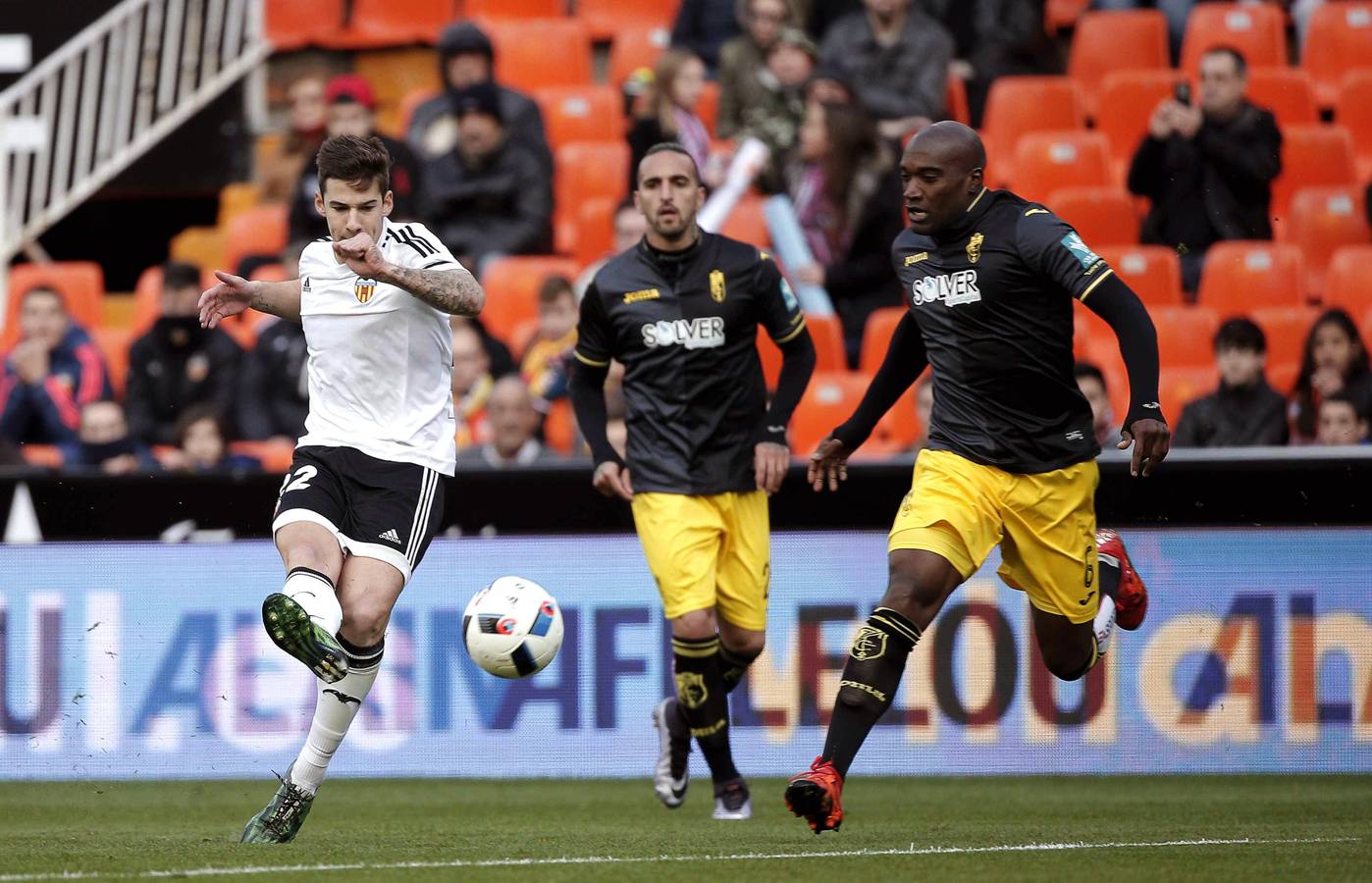 El Valencia CF vs Granada, en imágenes