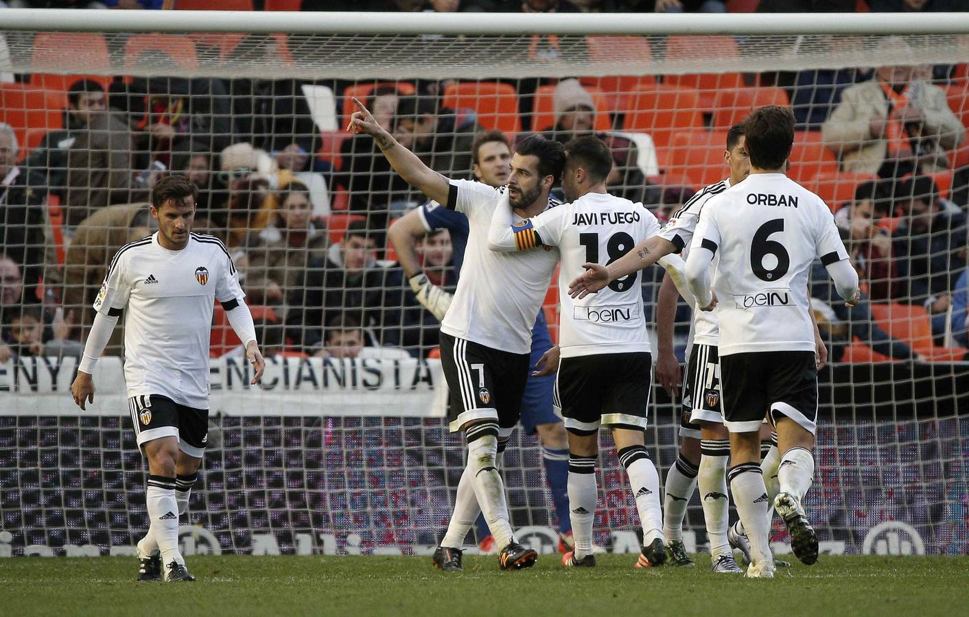 El Valencia CF vs Granada, en imágenes