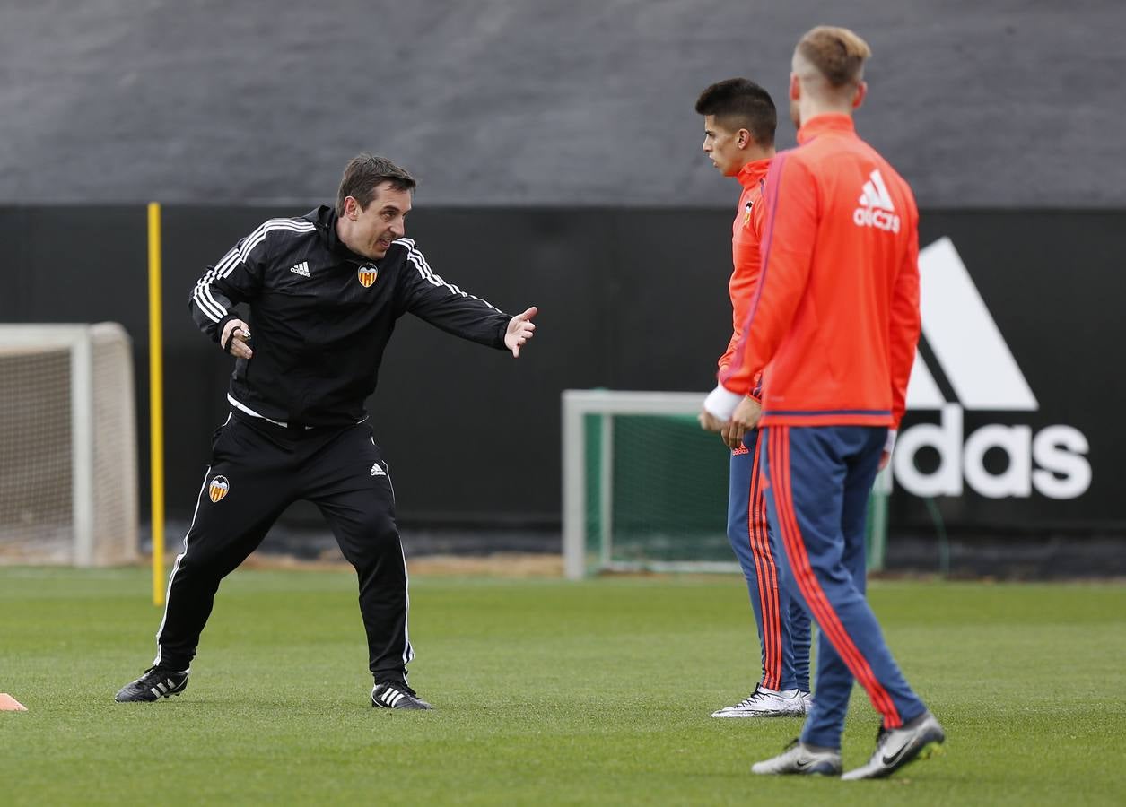 El entrenamiento del Valencia, en imágenes