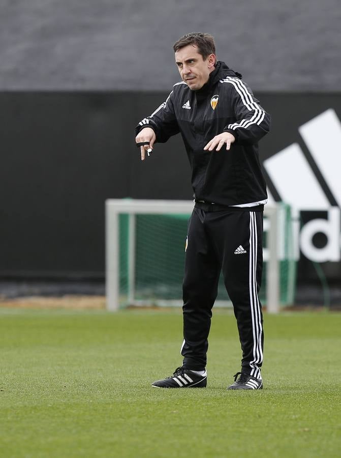 El entrenamiento del Valencia, en imágenes