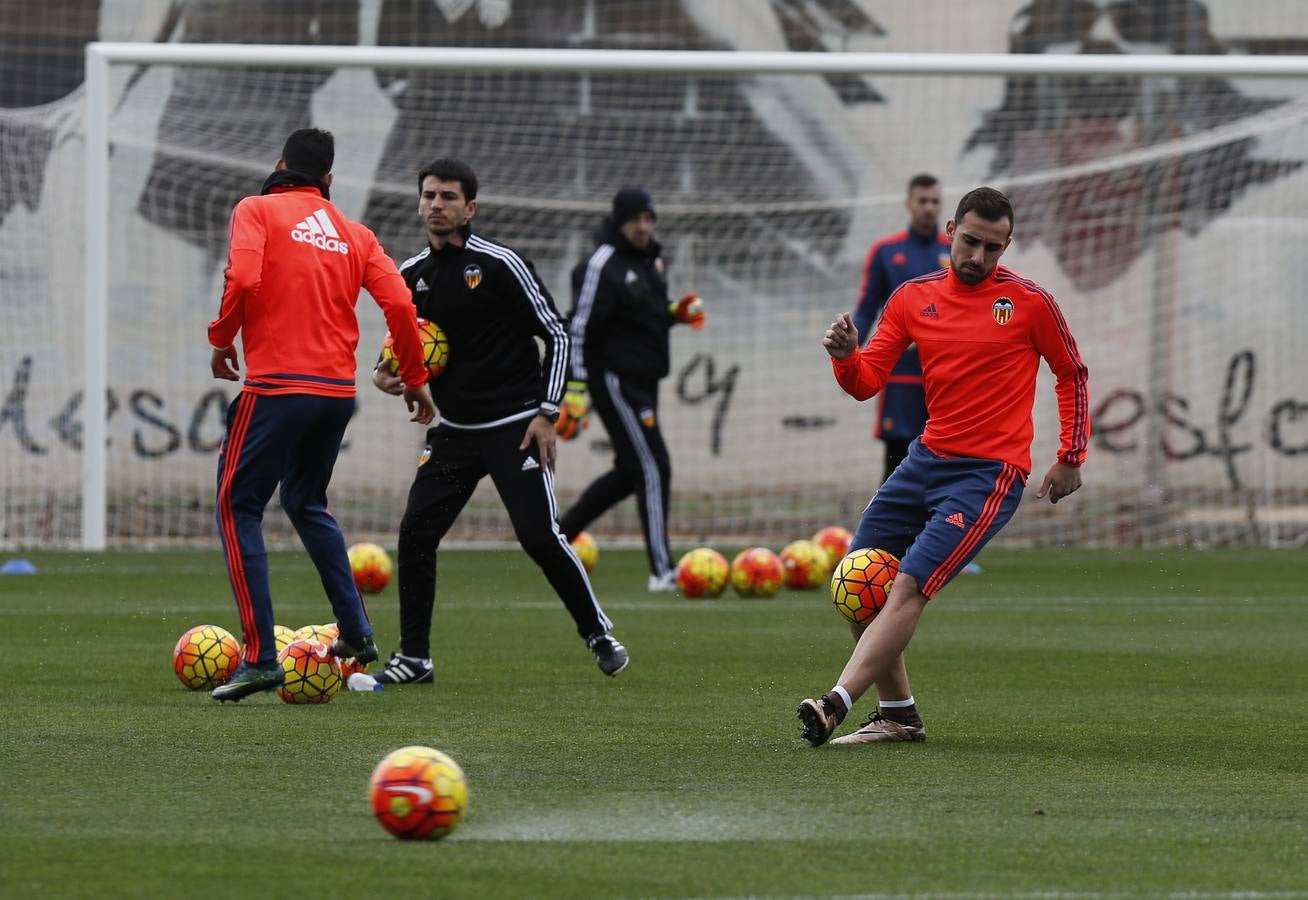 El entrenamiento del Valencia, en imágenes