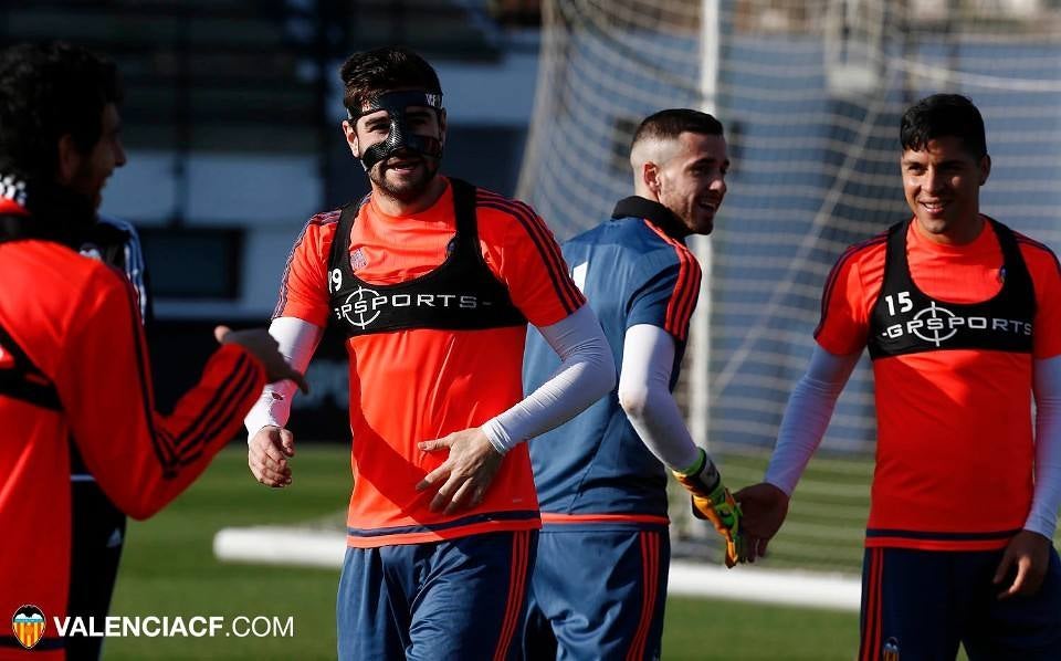 El entrenamiento del Valencia, en imágenes