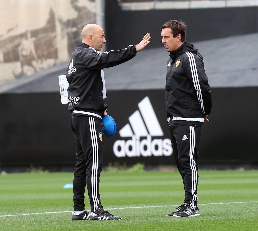 El entrenamiento del Valencia, en imágenes