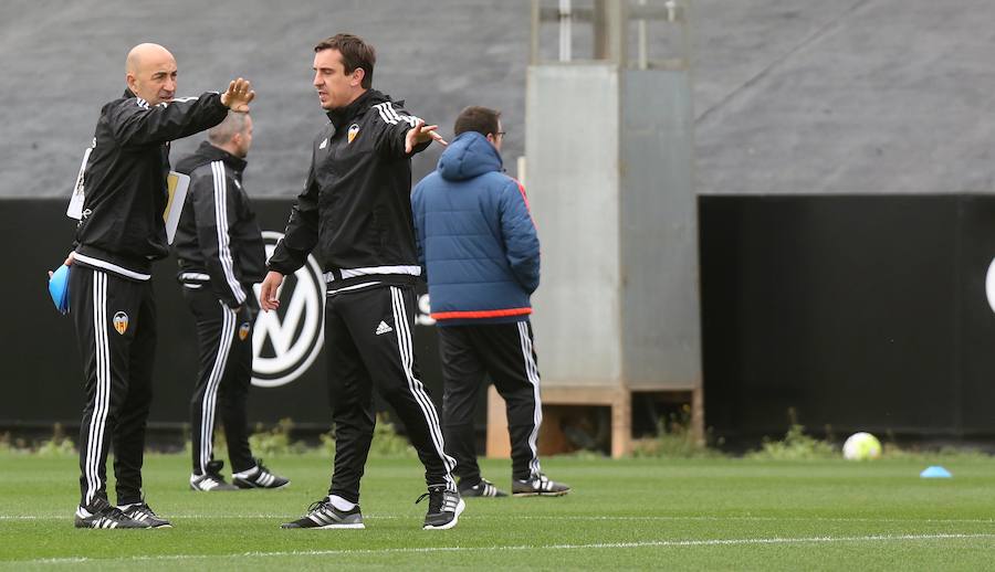 El entrenamiento del Valencia, en imágenes