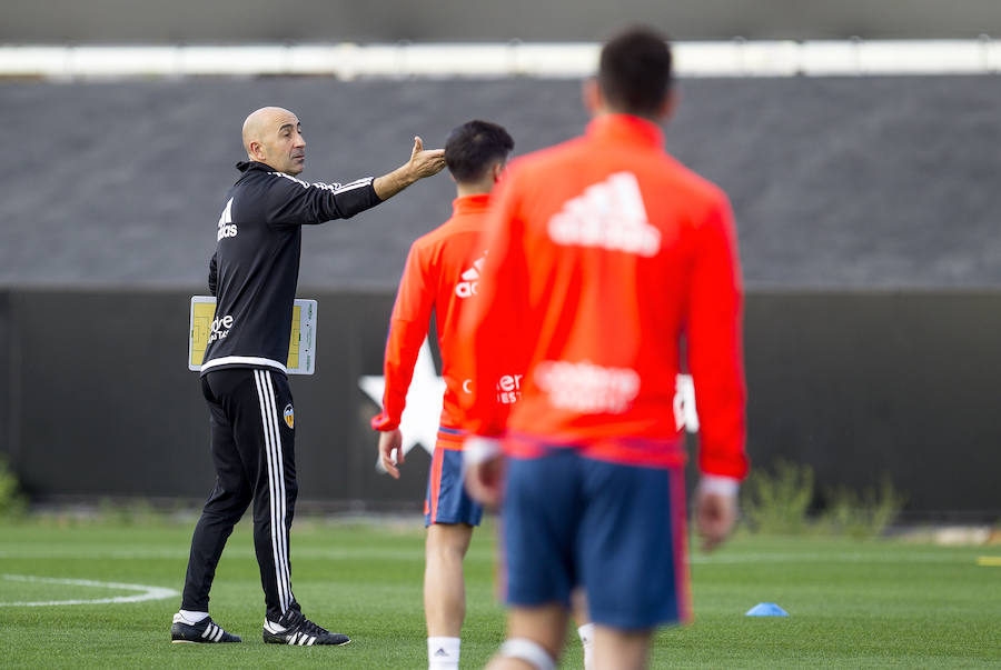 El entrenamiento del Valencia, en imágenes