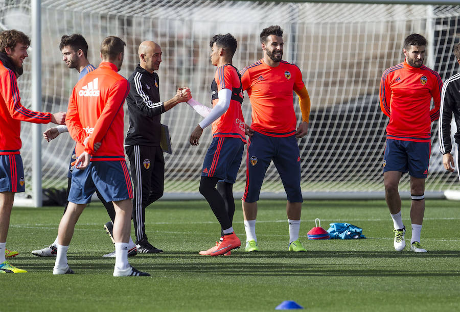 El entrenamiento del Valencia, en imágenes