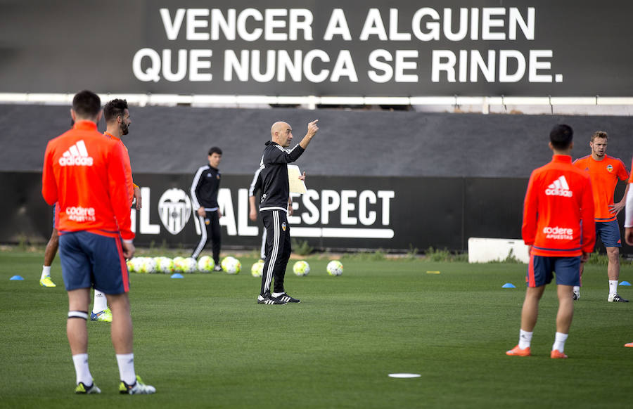 El entrenamiento del Valencia, en imágenes