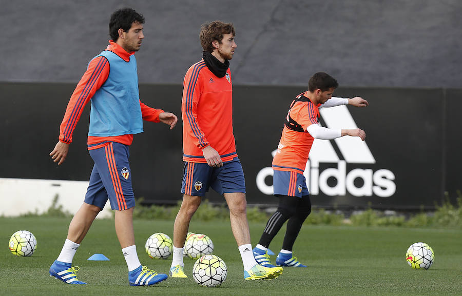 El entrenamiento del Valencia, en imágenes