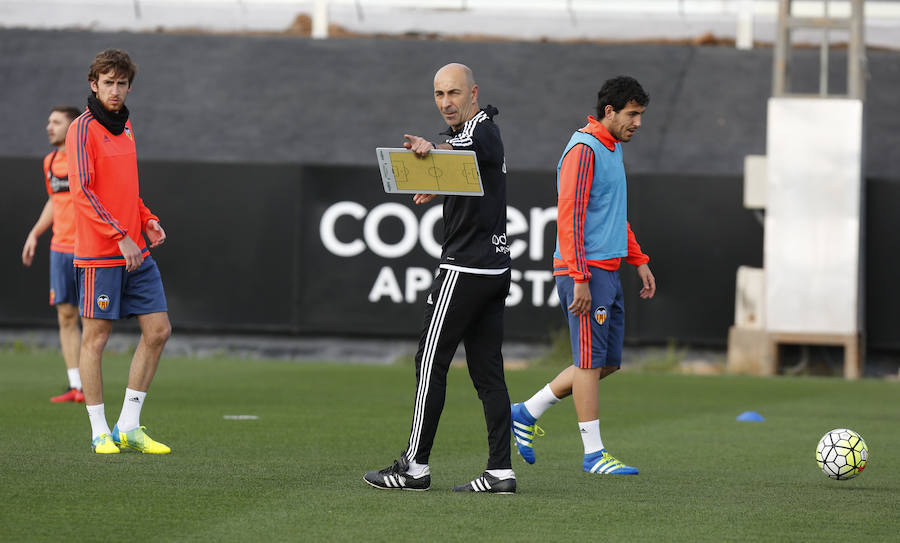 El entrenamiento del Valencia, en imágenes