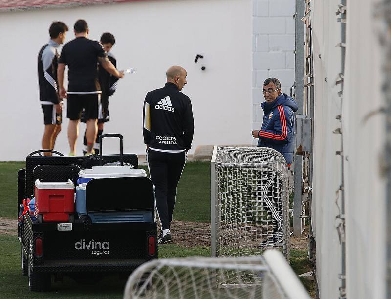 Primer entrenamiento de Pako Ayestarán como técnico del Valencia