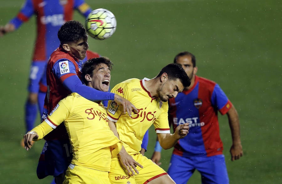 El Levante vs Sporting, en imágenes