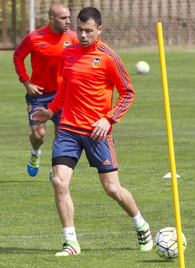 Entrenamiento del Valencia CF en el parador nacional de El Saler