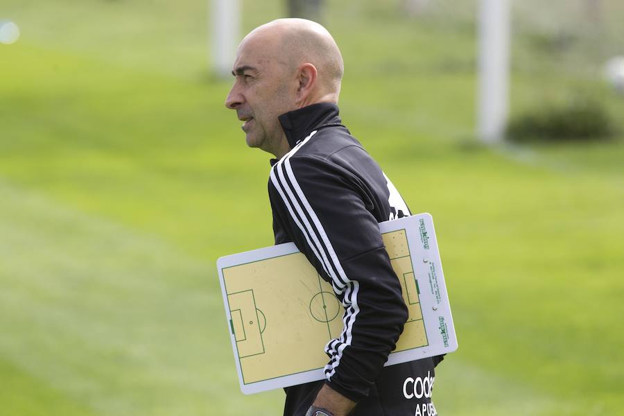 Entrenamiento del Valencia CF en el parador nacional de El Saler