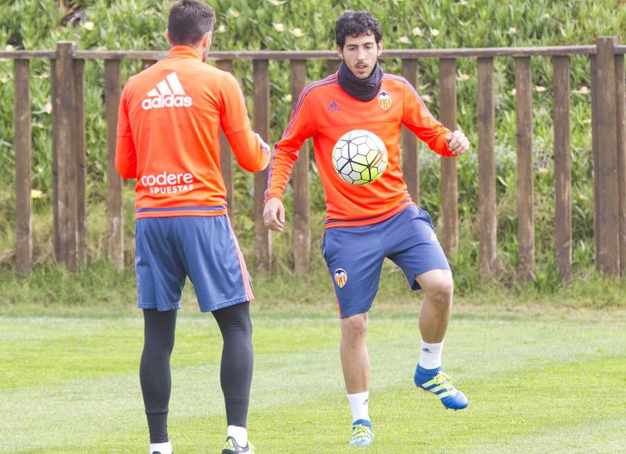 Entrenamiento del Valencia CF en el parador nacional de El Saler