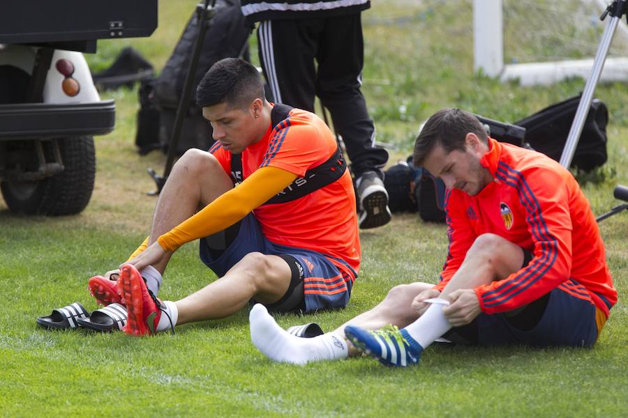 Entrenamiento del Valencia CF en el parador nacional de El Saler