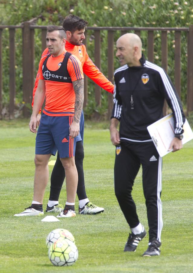 Entrenamiento del Valencia CF en el parador nacional de El Saler