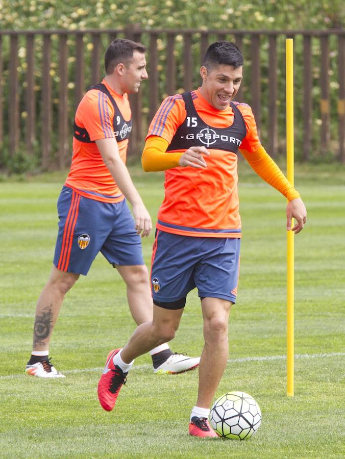 Entrenamiento del Valencia CF en el parador nacional de El Saler