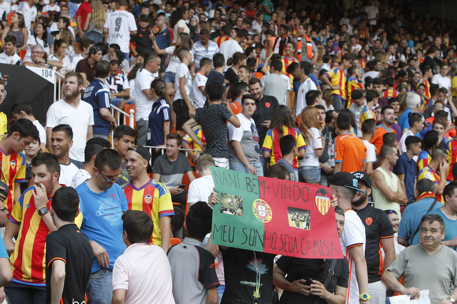 Fotos de la presentación de Nani, nuevo jugador del Valencia CF