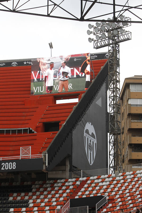 Fotos de la presentación de Nani, nuevo jugador del Valencia CF