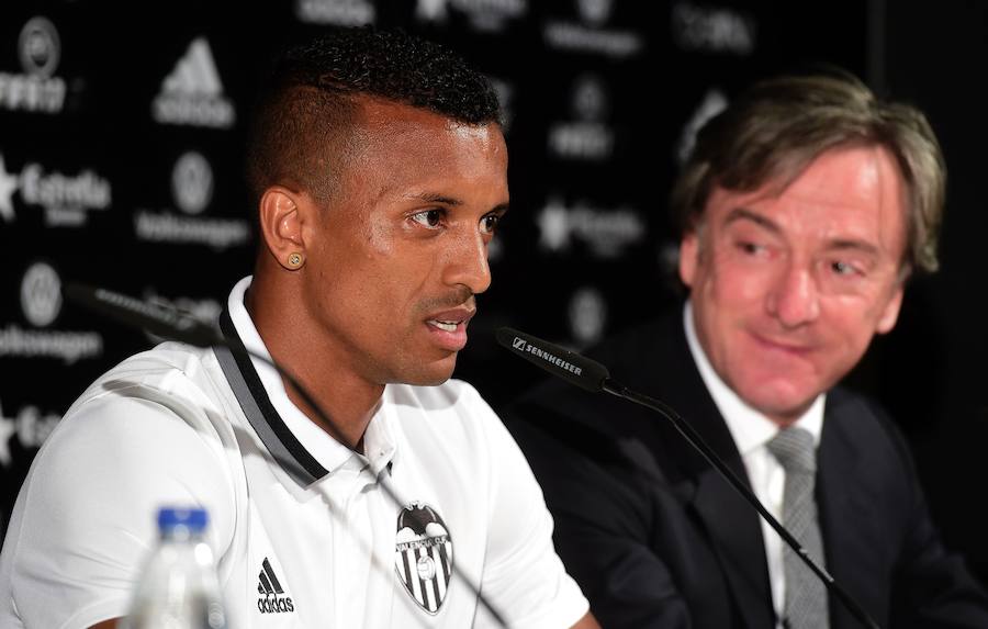 Fotos de la presentación de Nani, nuevo jugador del Valencia CF
