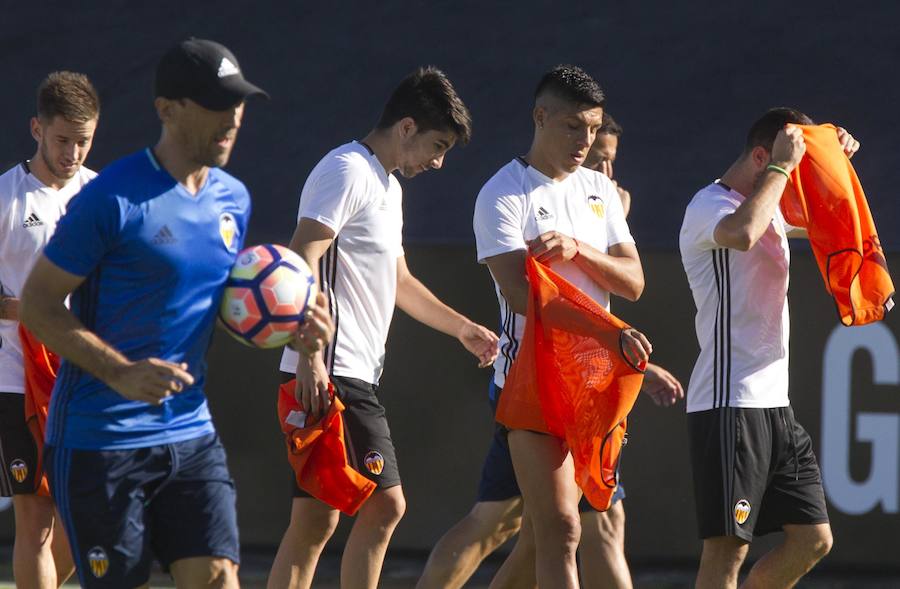 Fotos del entrenamiento del Valencia CF