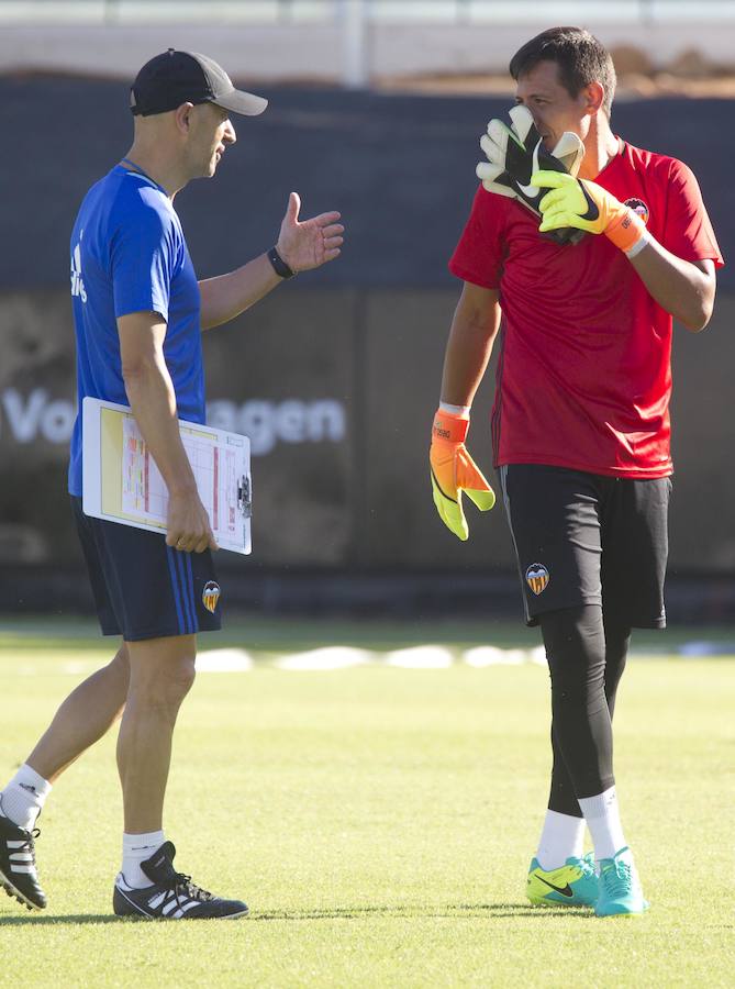 Fotos del entrenamiento del Valencia CF