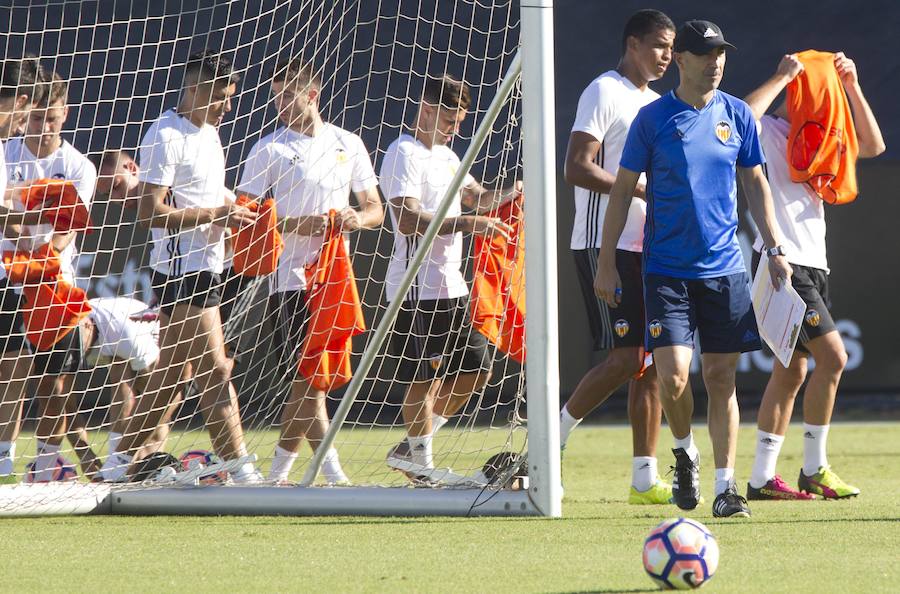 Fotos del entrenamiento del Valencia CF