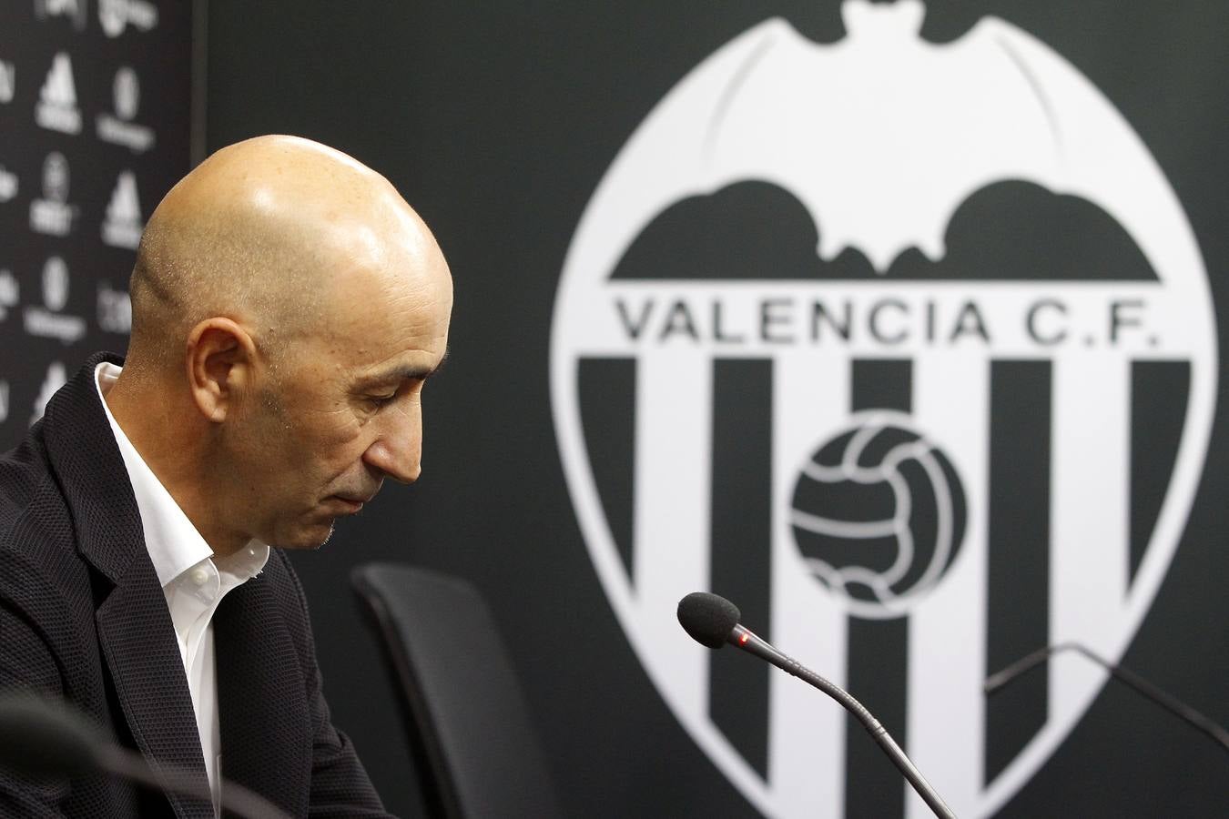 Fotos de la despedida de Pako Ayestarán del Valencia CF y del entrenamiento y rueda de prensa de Voro