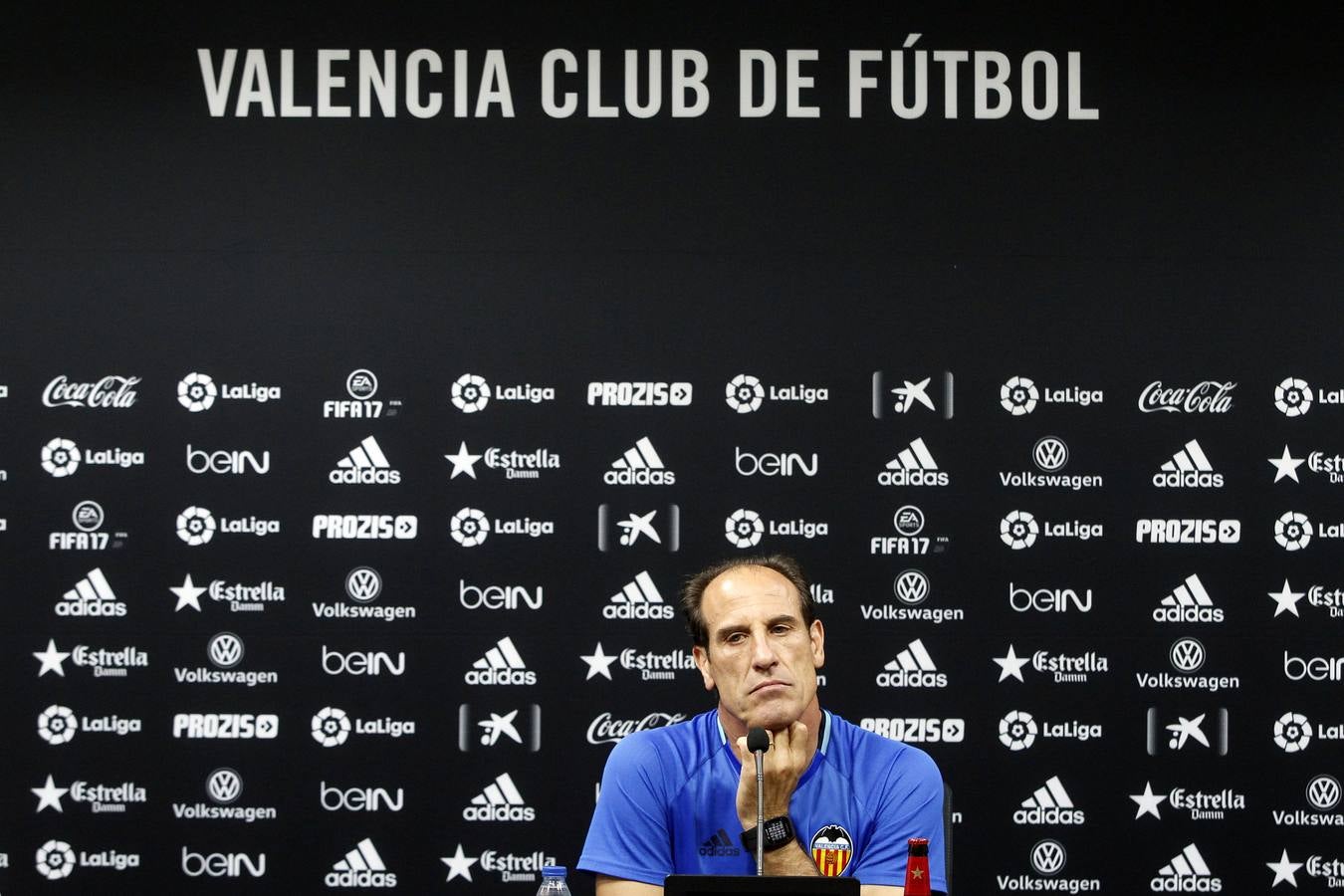 Fotos de la despedida de Pako Ayestarán del Valencia CF y del entrenamiento y rueda de prensa de Voro