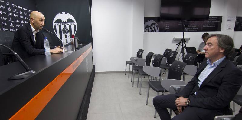 Fotos de la despedida de Pako Ayestarán del Valencia CF y del entrenamiento y rueda de prensa de Voro