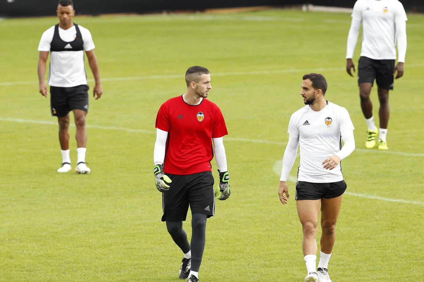 Fotos del entrenamiento del Valencia CF del viernes 4 de noviembre