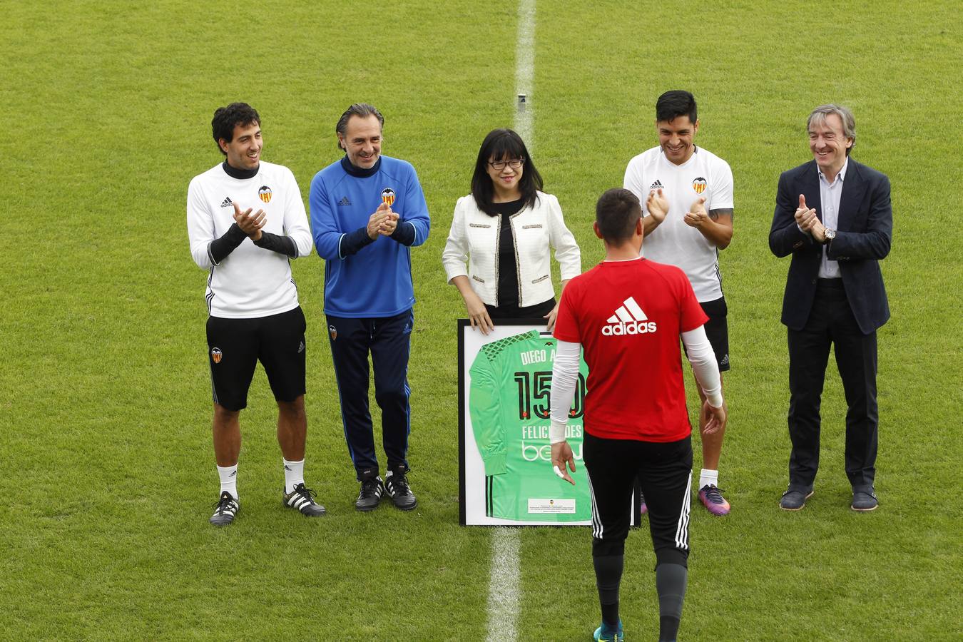 Fotos del entrenamiento del Valencia CF del viernes 4 de noviembre