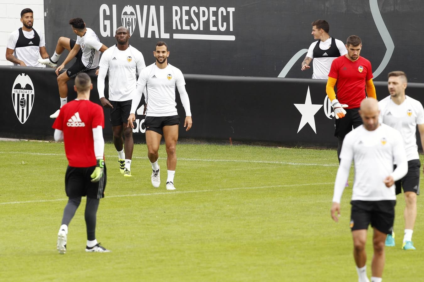 Fotos del entrenamiento del Valencia CF del viernes 4 de noviembre