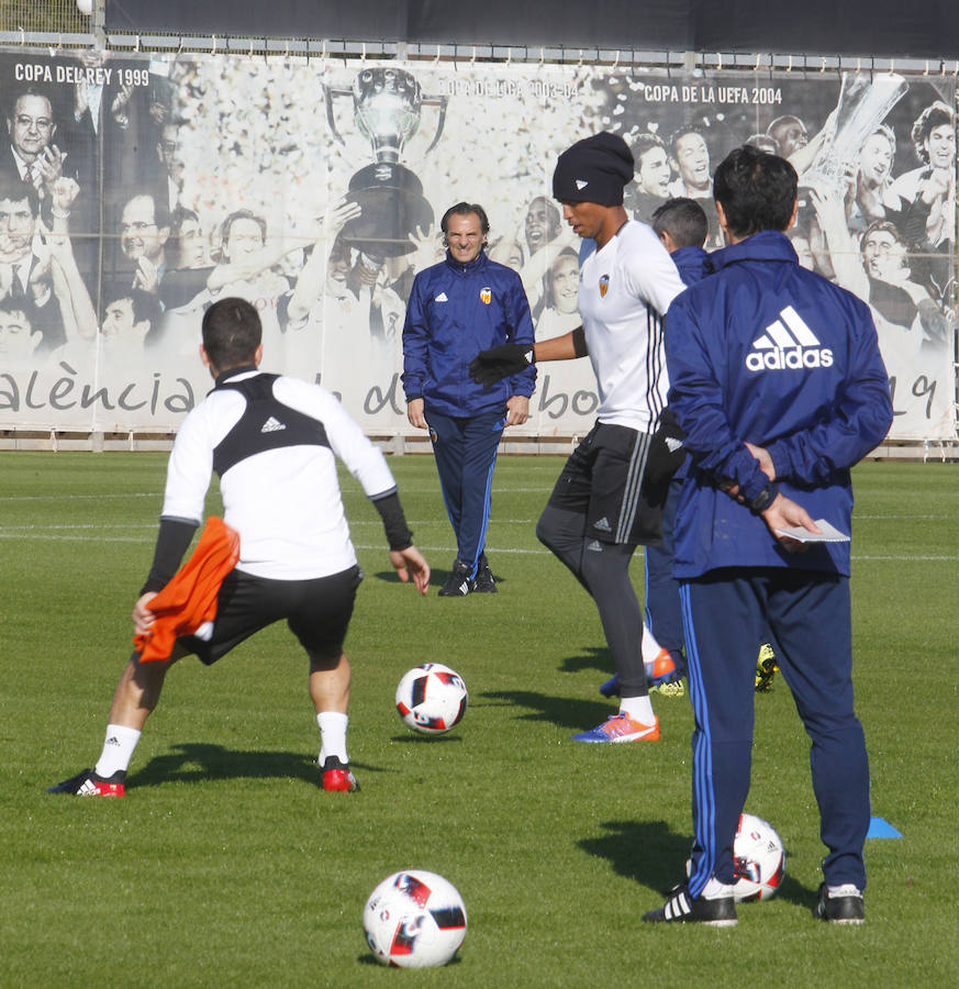 Fotos del entrenamiento del Valencia el 16 de diciembre