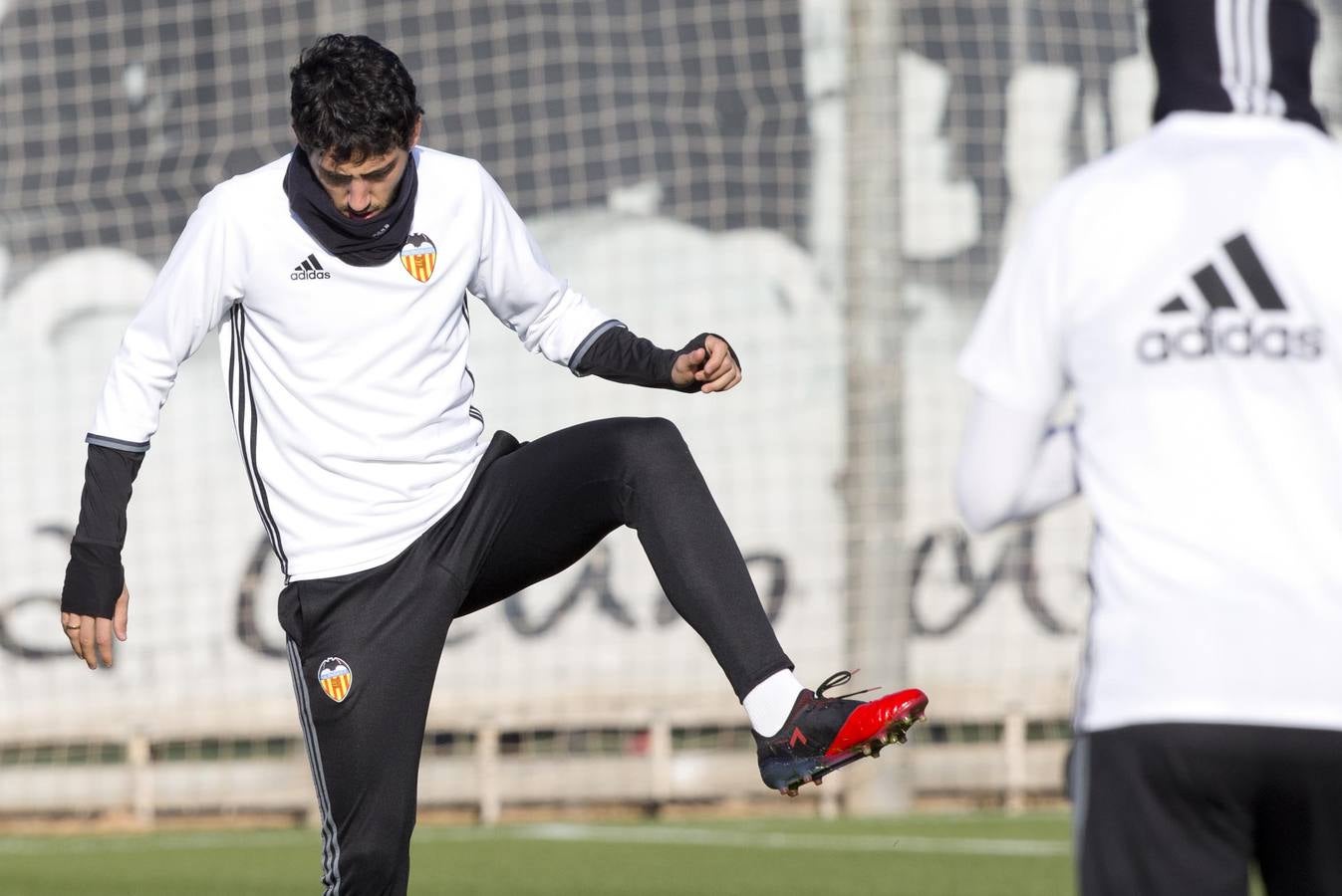Fotos del entrenamiento del Valencia CF del viernes 30 de diciembre