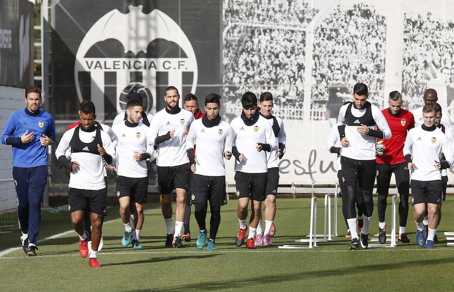 Fotos del entrenamiento del 11 de diciembre del Valencia CF